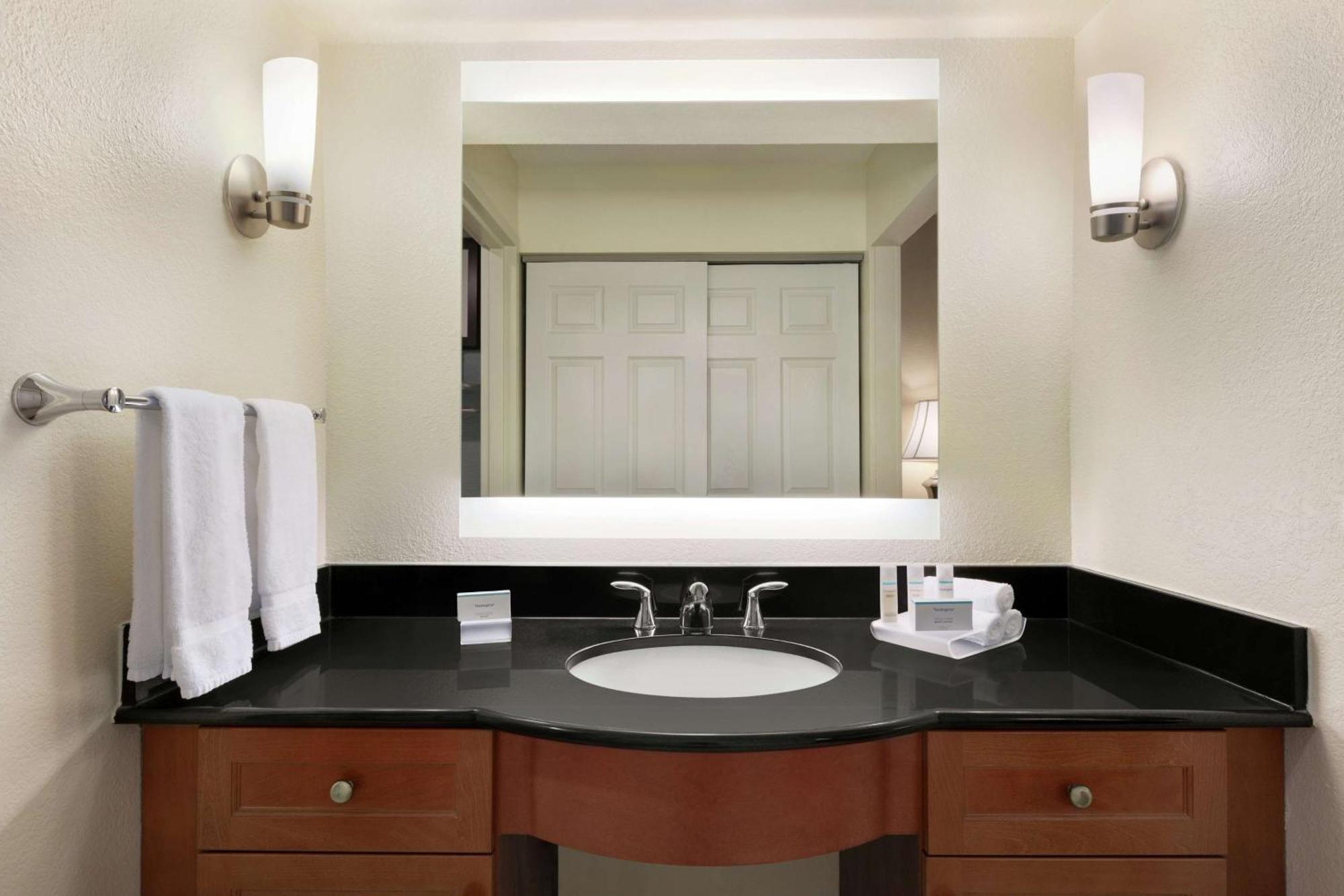 Homewood Suites By Hilton Dallas-Park Central Area Zewnętrze zdjęcie